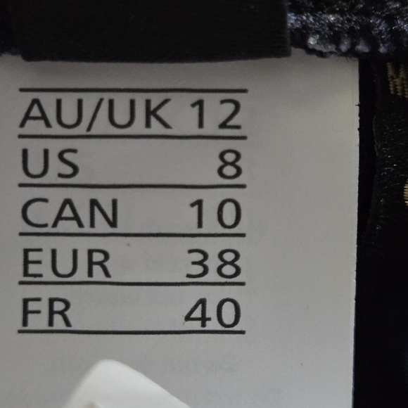 NipTuck Tummy Control Palm Foil Ruched Front Tropical Print One-Piece Swimsuit 8 - Picture 8 of 12